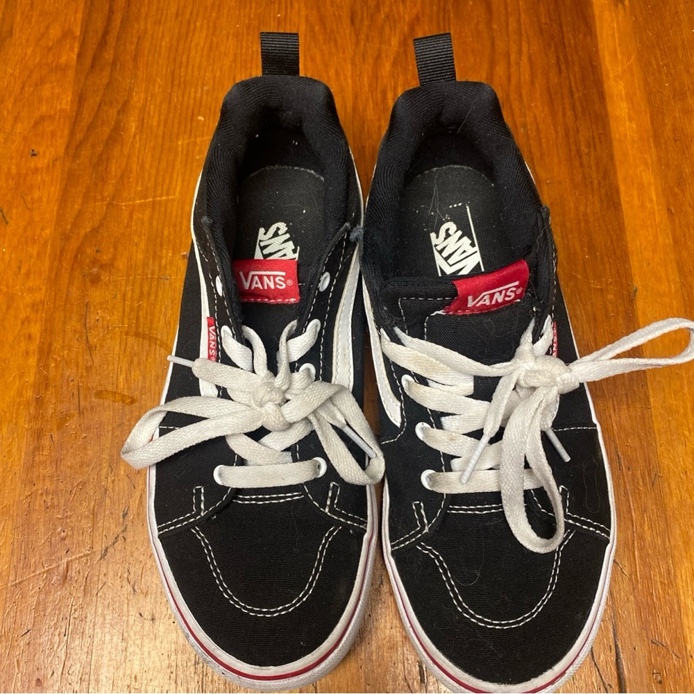 Vans Kids Black and White Filmore low top flames Skater Sneakers